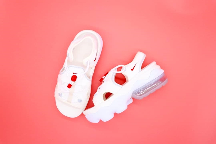 ナイキ ウィメンズ エア マックス ココ サンダル “ホワイト/ユニバーシティレッド” (NIKE WMNS AIR MAX KOKO SANDAL “White/University Red”) [CZ9076-161]