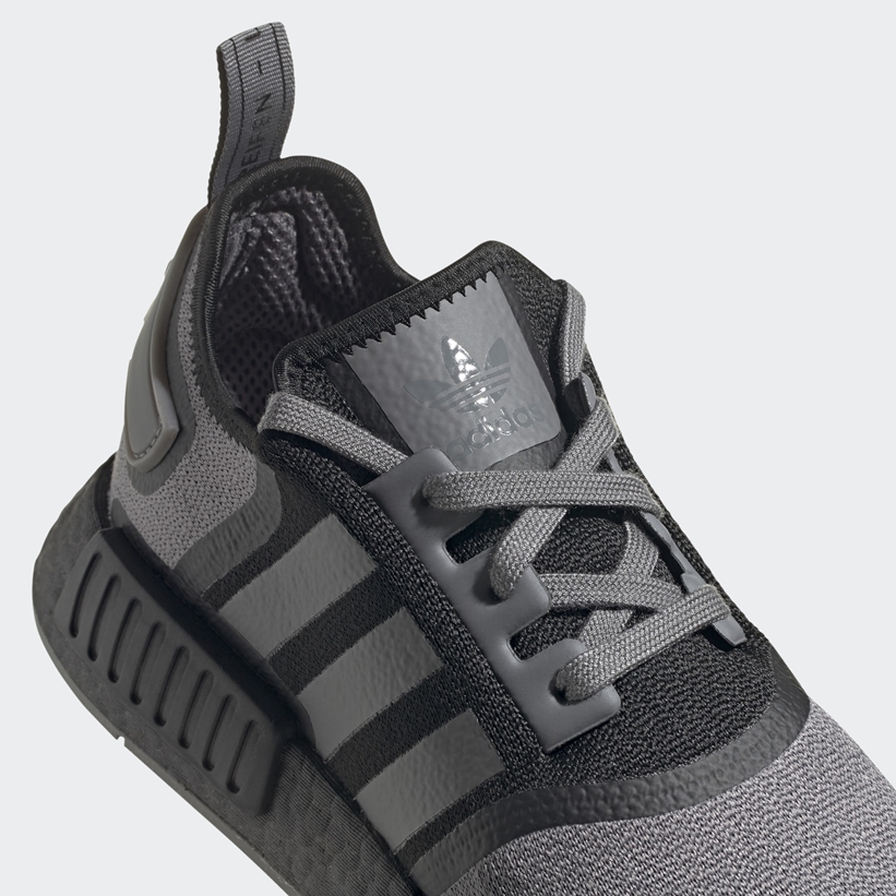 adidas Originals NMD_R1 “Grey Four/Core Black” (アディダス オリジナルス エヌ エム ディー “グレーフォー/コアブラック”) [FV1733]