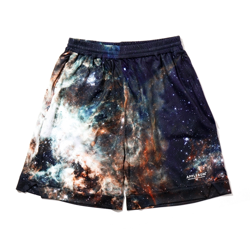 APPLEBUMから輝いた雲の様に見える天体を表現したメッシュショーツ「”Nebula” Basketoball Mesh Shorts」が発売 (アップルバム)