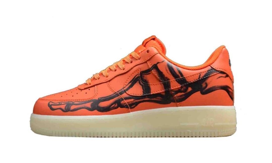 10/28 発売！ナイキ エア フォース 1 07 ロー QS “スケルトン” ブリリアントオレンジ (NIKE AIR FORCE 1 07 LOW QS “Skeleton” Brilliant Orange) [CU8067-800]