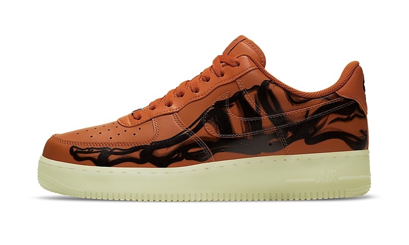 10/28 発売！ナイキ エア フォース 1 07 ロー QS “スケルトン” ブリリアントオレンジ (NIKE AIR FORCE 1 07 LOW QS “Skeleton” Brilliant Orange) [CU8067-800]