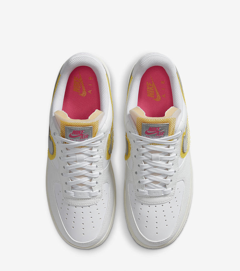 ナイキ エア フォース 1 07 ロー “ホワイト/メタリックシルバー/ユニバーシティゴールド” (NIKE AIR FORCE 1 07 LOW “White/Metallic Silver/University Gold) [CZ8104-100]