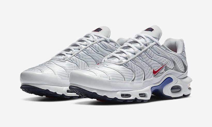 ナイキ エア マックス プラス “スウッシュ・オン・ツアー 2020/ユーロツアー” ホワイト/レッド (NIKE AIR MAX PLUS “Swoosh On Tour 2020/Euro Tour” White/Red) [CW7575-100]