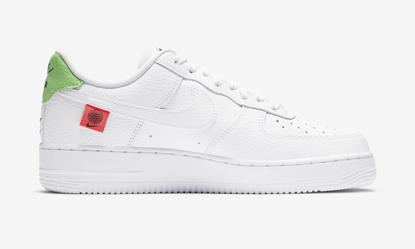 ナイキ ウィメンズ エア フォース 1 07 ロー SE “ワールドワイド” ホワイト/ダーククリムゾン (NIKE WMNS AIR FORCE 1 07 LOW SE “World Wide” White/Dark Crimson) [CT1414-100]