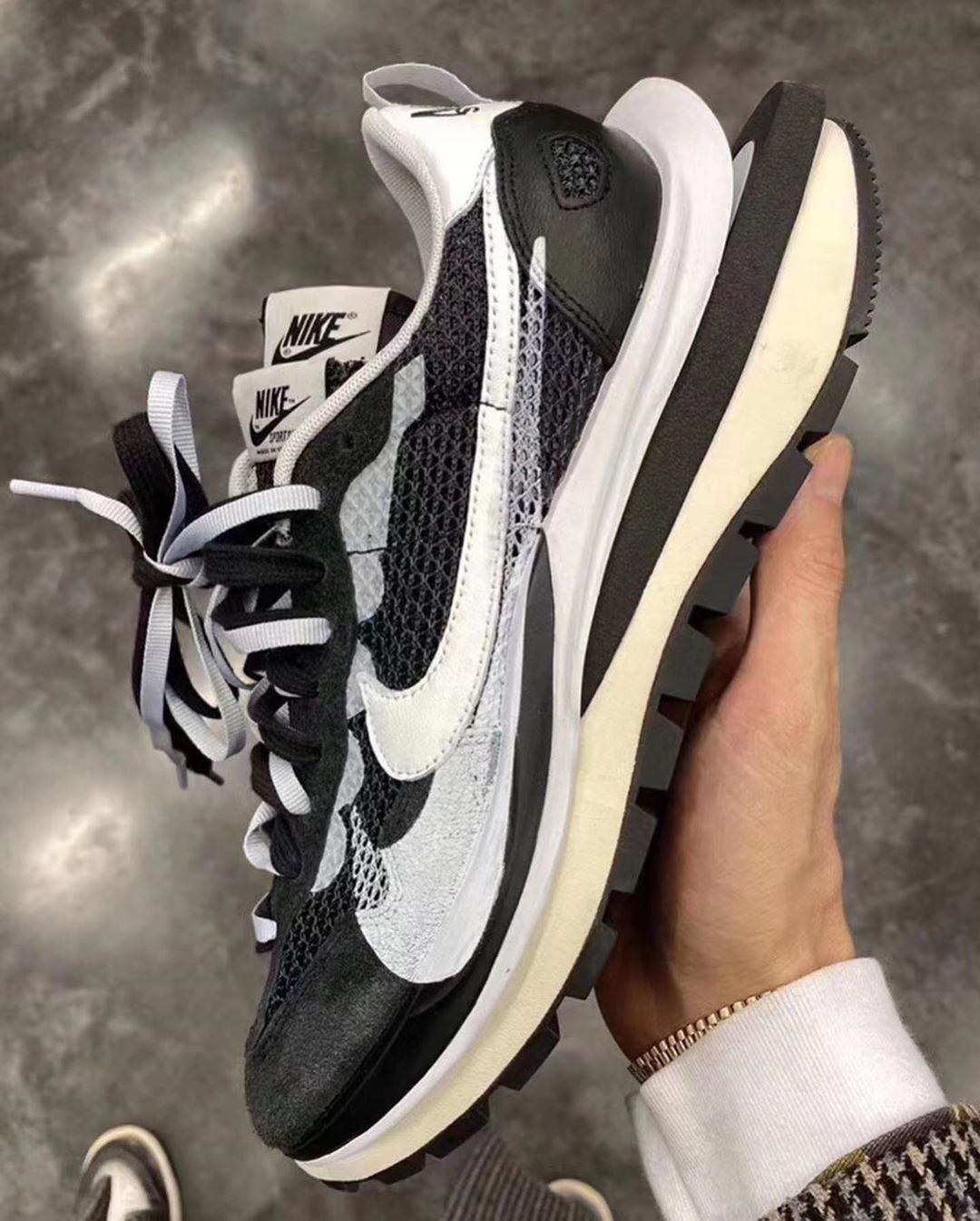 11/6、12/23 発売！sacai x NIKE VAPOR WAFFLE (サカイ ナイキ ヴェイパー ワッフル) [CV1363-001,100,700][DD3035-200]