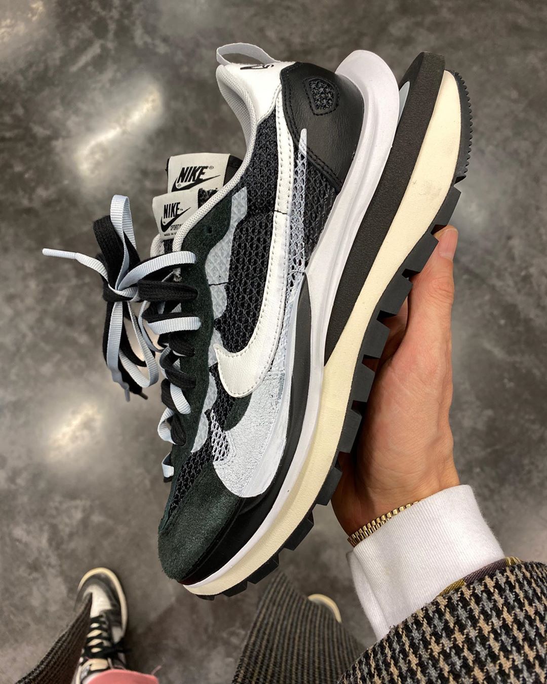 11/6、12/23 発売！sacai x NIKE VAPOR WAFFLE (サカイ ナイキ ヴェイパー ワッフル) [CV1363-001,100,700][DD3035-200]