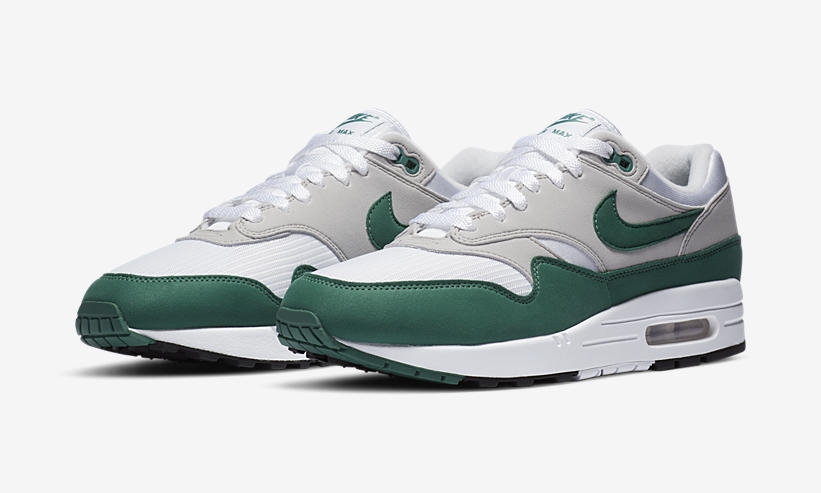 NIKE nike tech trainer gray and green 