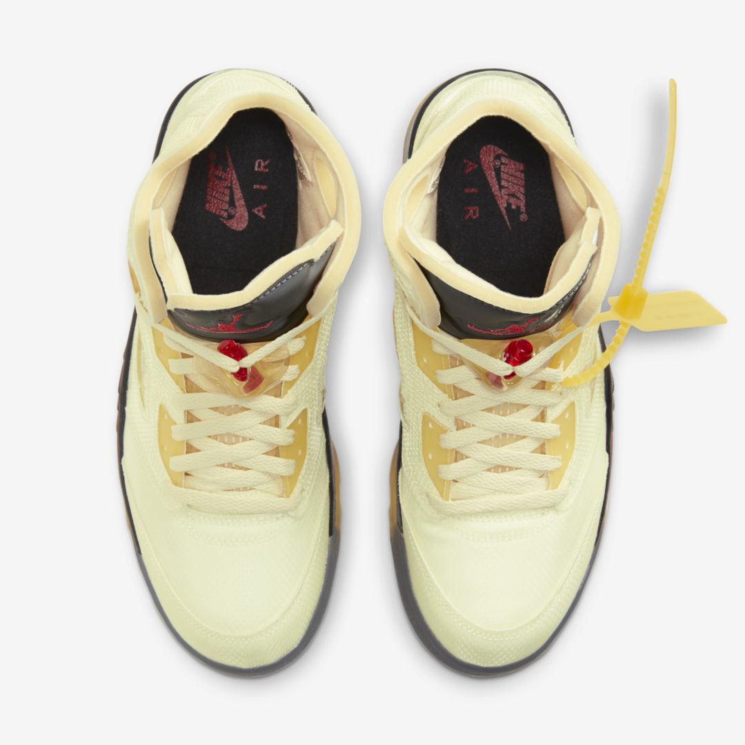 【10/29 発売、アパレル 12月中旬 発売】オフホワイト × ナイキ エア ジョーダン 5 “セイル” (OFF-WHITE NIKE AIR JORDAN 5 “Sail/Fire Red/Muslin/Black”) [DH8565-100]