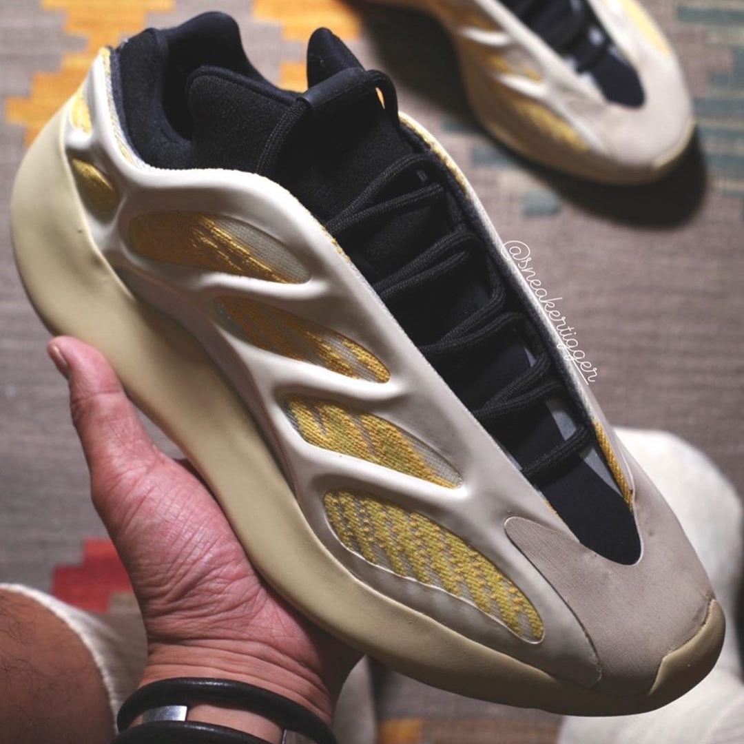 11/14 発売！アディダス オリジナルス イージー 700 V3 “Safflower” (adidas Originals YEEZY 700 V3 “Safflower”) [G54853]