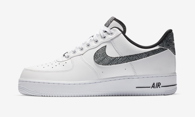 幾何学模様を採用した ナイキ エア フォース 1 ロー “ホワイト/ブラック” (NIKE AIR FORCE 1 LOW “White/Geometric”) [CZ7933-100]