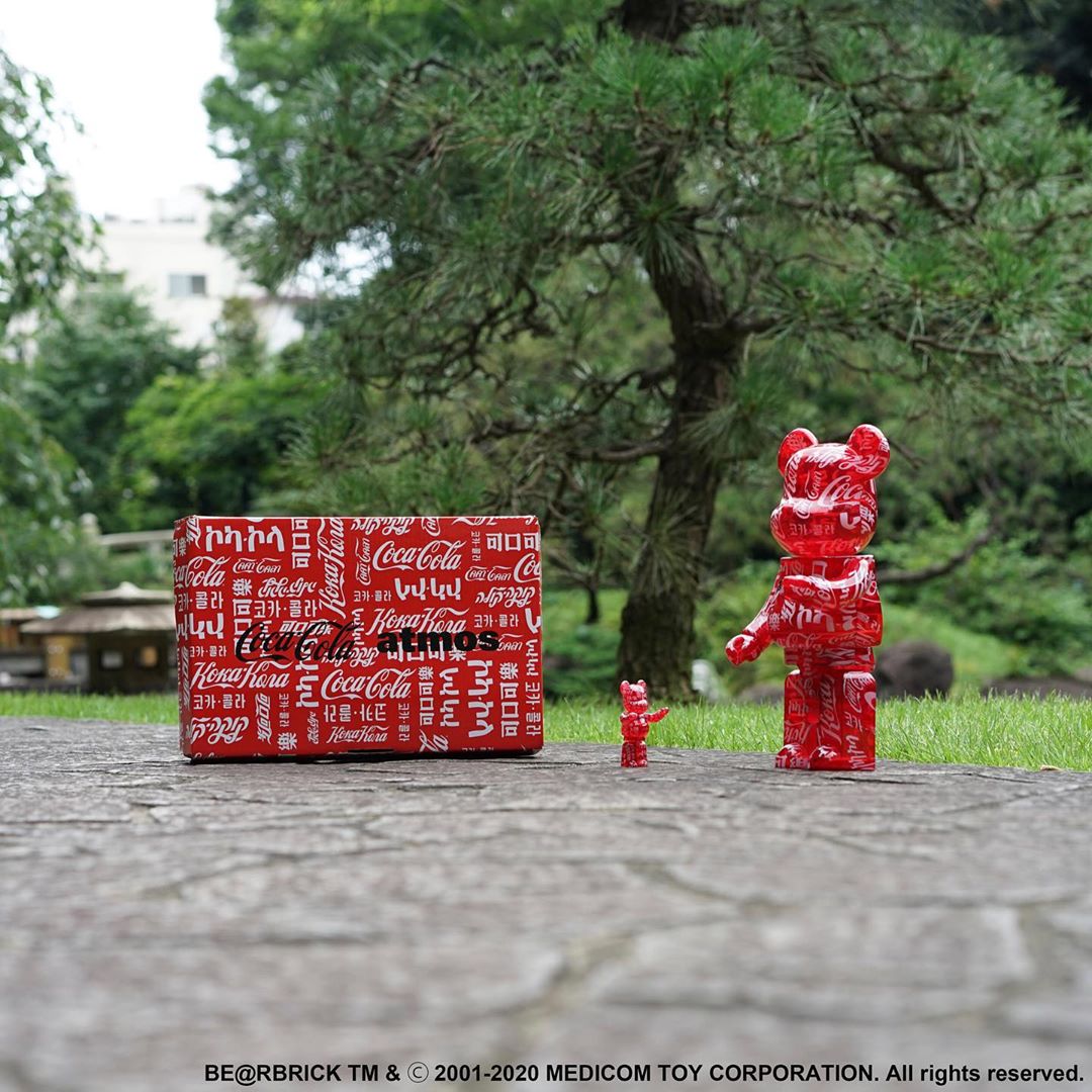 8/1発売！BE@RBRICK × atmos × Coca-Cola 100% & 400% CLEAR BODY RED Ver (ベアブリック アトモス コカコーラ)