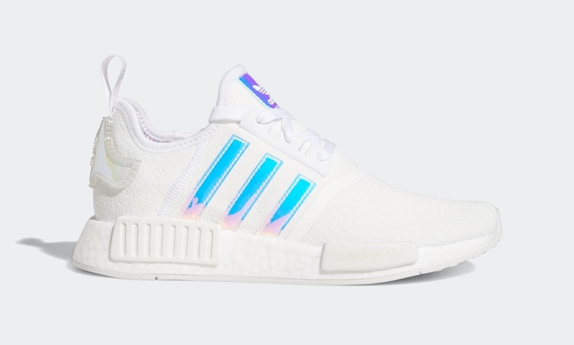 イリディセントを備えた adidas Originals NMD_R1 “White/Silver” (アディダス オリジナルス エヌ エム ディー “IRIDESCENT/ホワイト/シルバー”) [FY1263]