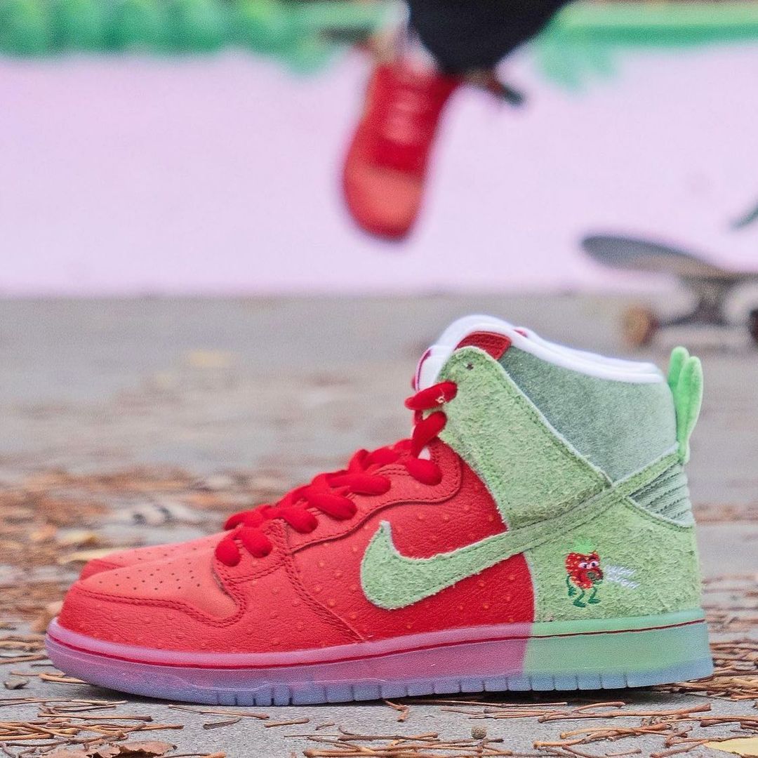 【国内 10/30 発売】ナイキ SB ダンク ハイ “ストロベリーコーフ” (NIKE SB DUNK HIGH “Strawberry Cough”) [CW7093-600]