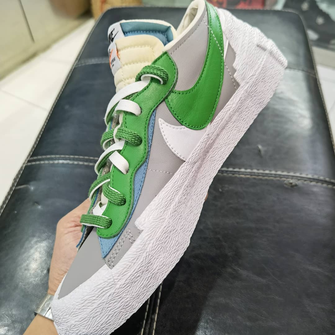 【国内 6/10、7/29 発売】sacai x NIKE BLAZER LOW 4カラー (サカイ ナイキ ブレーザー ロー) [DD1877-001,002,100,200]