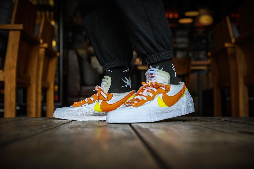 【国内 6/10、7/29 発売】sacai x NIKE BLAZER LOW 4カラー (サカイ ナイキ ブレーザー ロー) [DD1877-001,002,100,200]