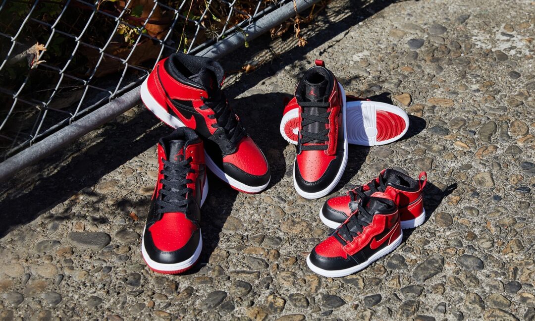 国内 11/13、2/26 発売！ナイキ エア ジョーダン 1 ミッド “ブレッド” レッド/ブラック (NIKE AIR JORDAN 1 MID “Bred” Red/Black) [554724-074]