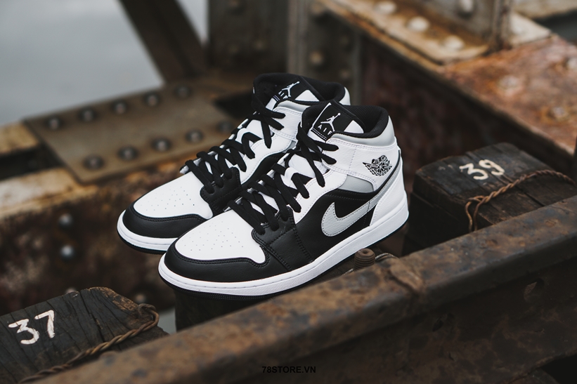 11/27 発売！ナイキ エア ジョーダン 1 ミッド “ホワイト/ブラック/グレー” (NIKE AIR JORDAN 1 MID “White/Black/Grey”) [554724-073]