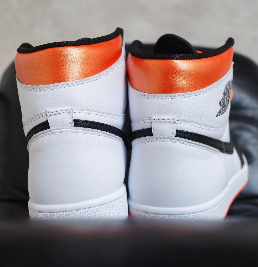 【国内 7/26 発売】ナイキ エア ジョーダン 1 レトロ ハイ OG “ホワイト/オレンジ/ブラック” (NIKE AIR JORDAN 1 RETRO HIGH OG “White/Orange/Black‬”) [555088-180]