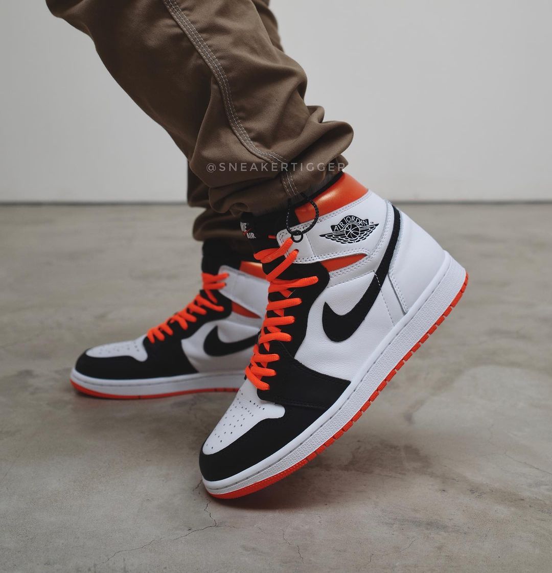 【国内 7/26 発売】ナイキ エア ジョーダン 1 レトロ ハイ OG “ホワイト/オレンジ/ブラック” (NIKE AIR JORDAN 1 RETRO HIGH OG “White/Orange/Black‬”) [555088-180]