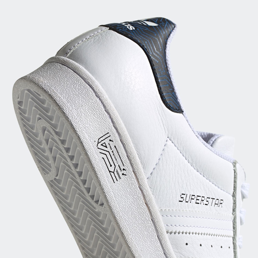8/20発売！機械の回路板をイメージしたグラフィックをあしらたアディダス オリジナルス スーパースター “ホワイト” (adidas Originals SUPERSTAR “White/Circuit board”) [FY1317]