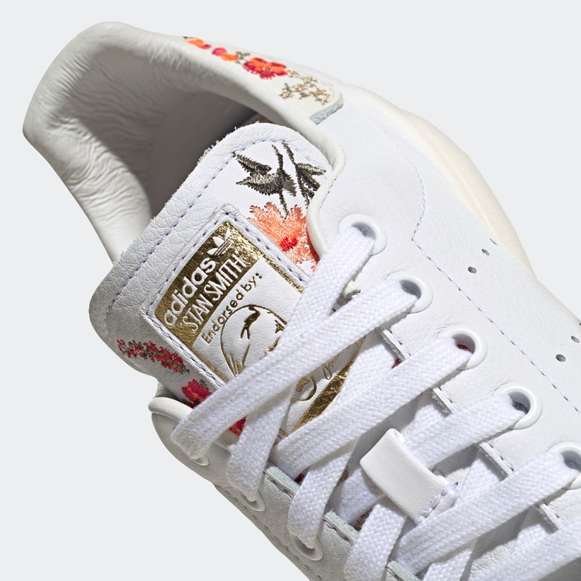 8/27発売！フローラルディテールが印象的な アディダス オリジナルス ウィメンズ スタンスミス (adidas Originals WMNS STAN SMITH “White/Off White”) [FY8734]