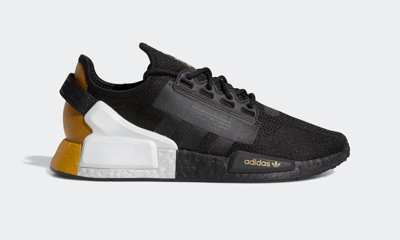 オリンピックメダルからインスパイアされたBOOST！adidas Originals NMD_R1 V2 “Black/Gold” (アディダス オリジナルス エヌ エム ディー ブイツー “コアブラック/ゴールドメタリック”) [FY1141]