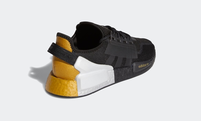 オリンピックメダルからインスパイアされたBOOST！adidas Originals NMD_R1 V2 “Black/Gold” (アディダス オリジナルス エヌ エム ディー ブイツー “コアブラック/ゴールドメタリック”) [FY1141]