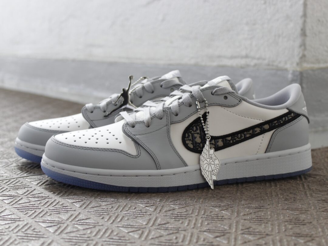 【レビュー】DIOR × NIKE AIR JORDAN 1 LOW OG “Wolf Grey/Sail/Photon Dust/White” (ディオール ナイキ エア ジョーダン 1 ロー OG) [CN8608-002]