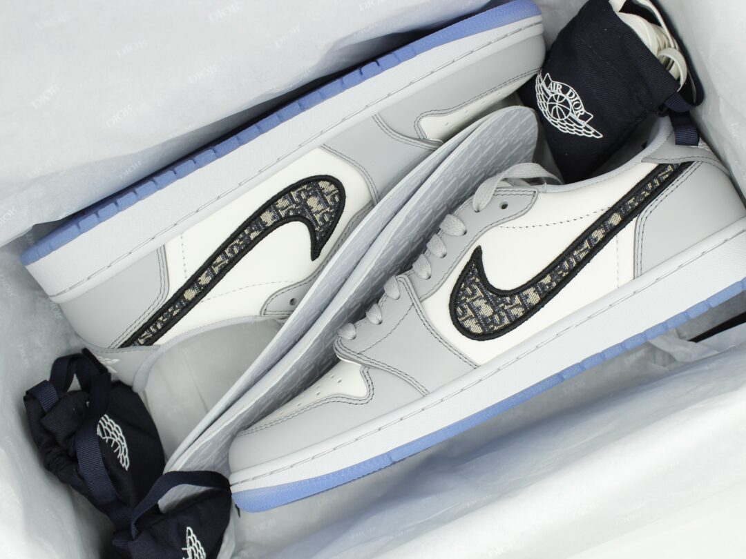 【専用】DIOR × NIKE AIR JORDAN 1 LOW OG