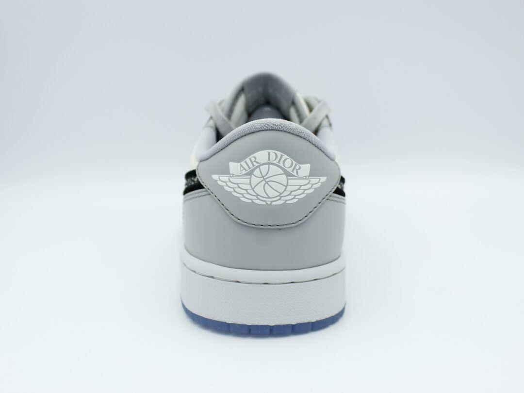 【レビュー】DIOR × NIKE AIR JORDAN 1 LOW OG “Wolf Grey/Sail/Photon Dust/White” (ディオール ナイキ エア ジョーダン 1 ロー OG) [CN8608-002]