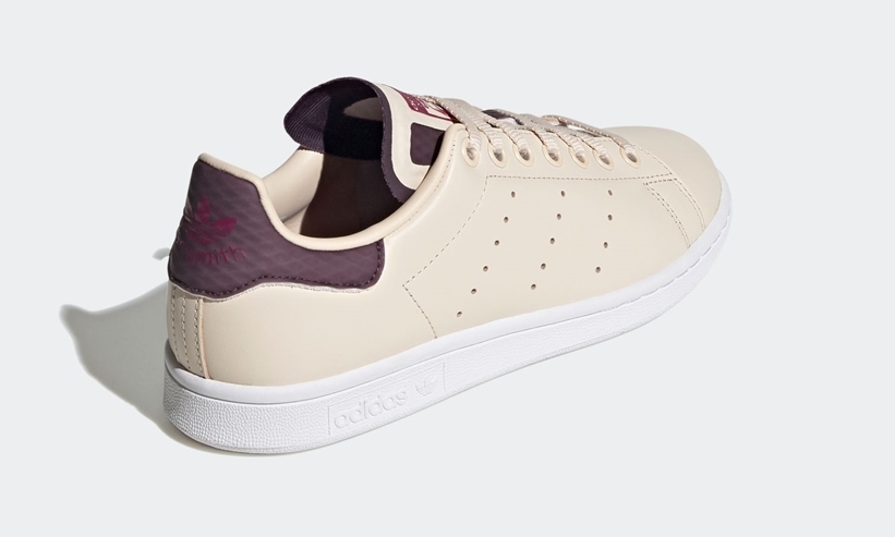 上質なレザーをアッパーに採用したアディダス オリジナルス スタンスミス (adidas Originals STAN SMITH “Linen/Noble Purple”) [FX9068]