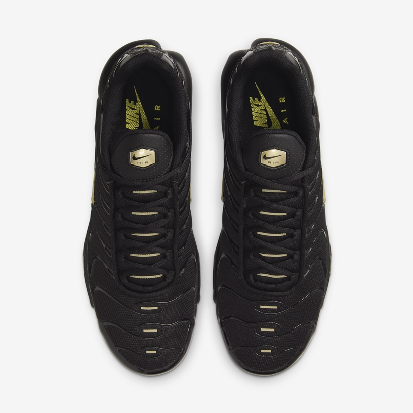 ナイキ エア マックス プラス “ブラック/メタリックゴールド” (NIKE AIR MAX PLUS “Black/Metallic Gold”) [DC4118-001]