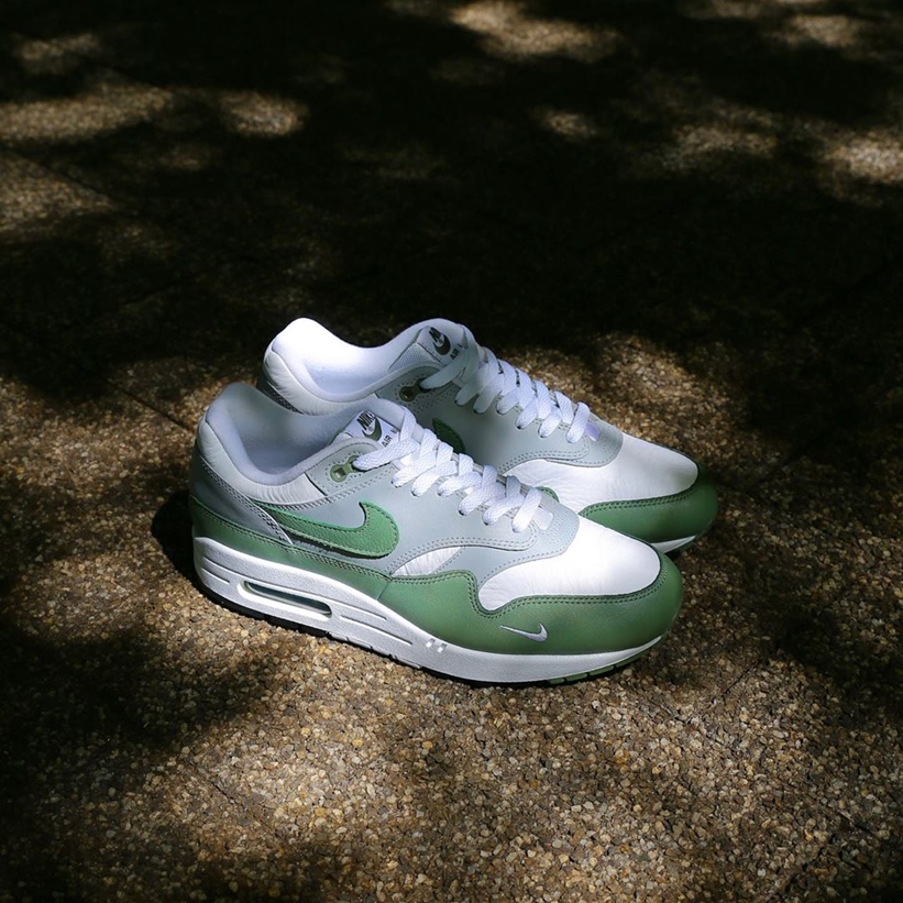 nike air max 1 premium white spiral sage