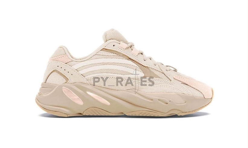 【2022年 3/5 リストック】アディダス イージー 700 V2 “クリーム” (adidas YEEZY 700 V2 “Cream”) [GY7924]