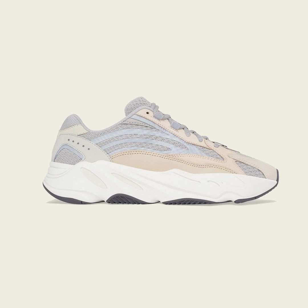 【2022年 3/5 リストック】アディダス イージー 700 V2 “クリーム” (adidas YEEZY 700 V2 “Cream”) [GY7924]