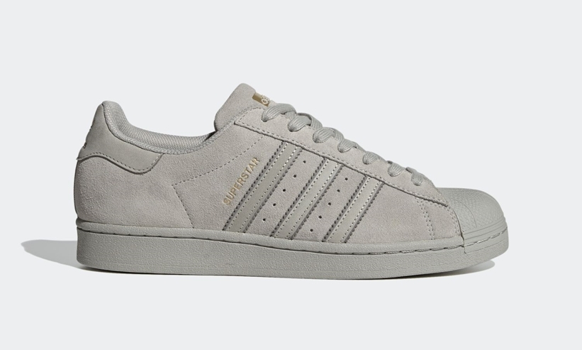 単色で構成された アディダス オリジナルス スーパースター “メタルグレー/ダブグレー” (adidas Originals SUPERSTAR “Metal Gray/Dub Gray”) [FY2321]