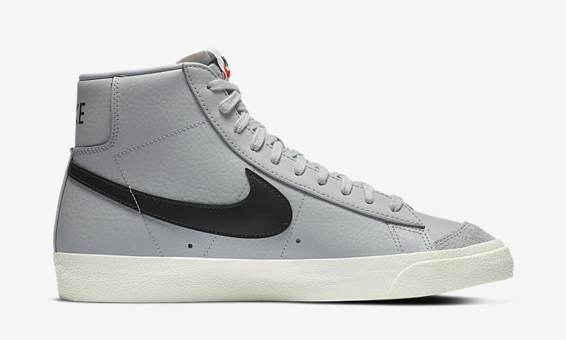 ナイキ ブレーザー ミッド 77 ビンテージ “グレー/ブラック” (NIKE BLAZER MID 77 VINTAGE “Grey/Black”) [BQ6806-001]