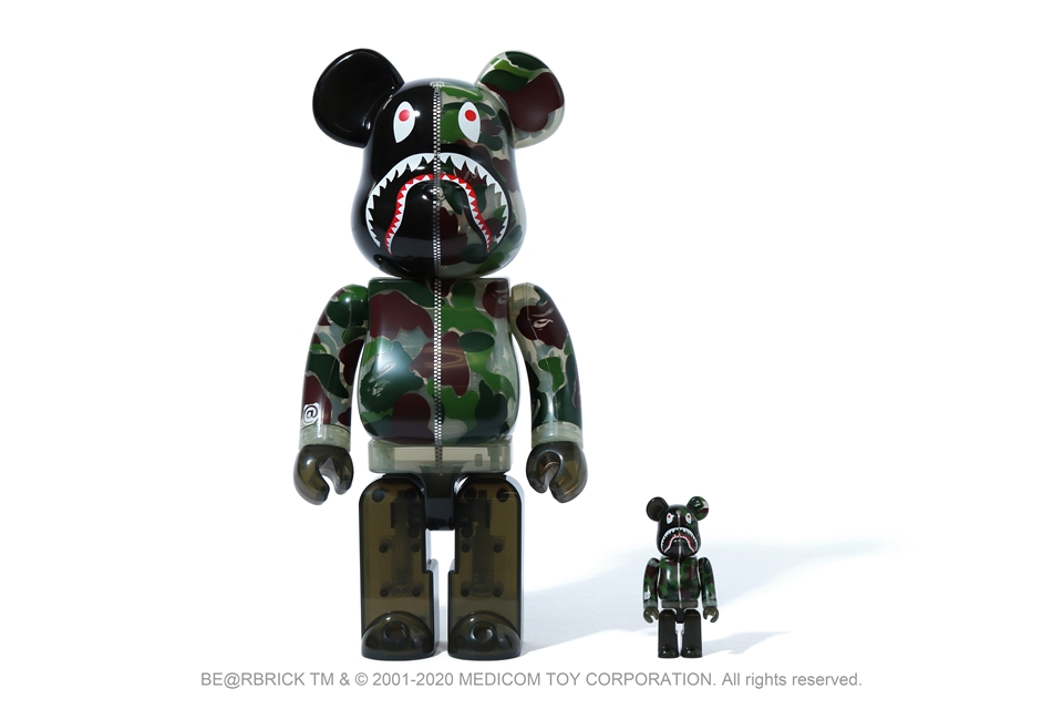 9/26発売！A BATHING APE × BE@RBRICK コラボ最新作は、SHARKがABC CAMOを纏った「CLEAR ABC CAMO SHARK BE@RBRICK」 (ア ベイシング エイプ ベアブリック)