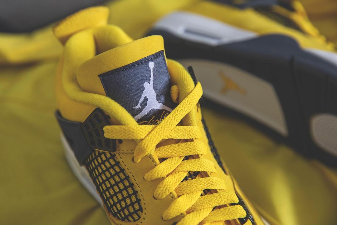 【国内 8/28 発売】ナイキ エア ジョーダン 4 レトロ “ツアーイエロー/ダークブルーグレー” (NIKE AIR JORDAN 4 RETRO “Tour Yellow/Dark Blue Grey”) [CT8527-700]