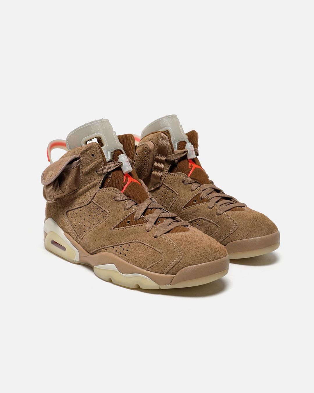 【国内 4/30 発売】トラビス・スコット × ナイキ エア ジョーダン 6 “ブリティッシュカーキ” (TRAVIS SCOTT NIKE AIR JORDAN 6 “British Khaki”) [DH0690-200]