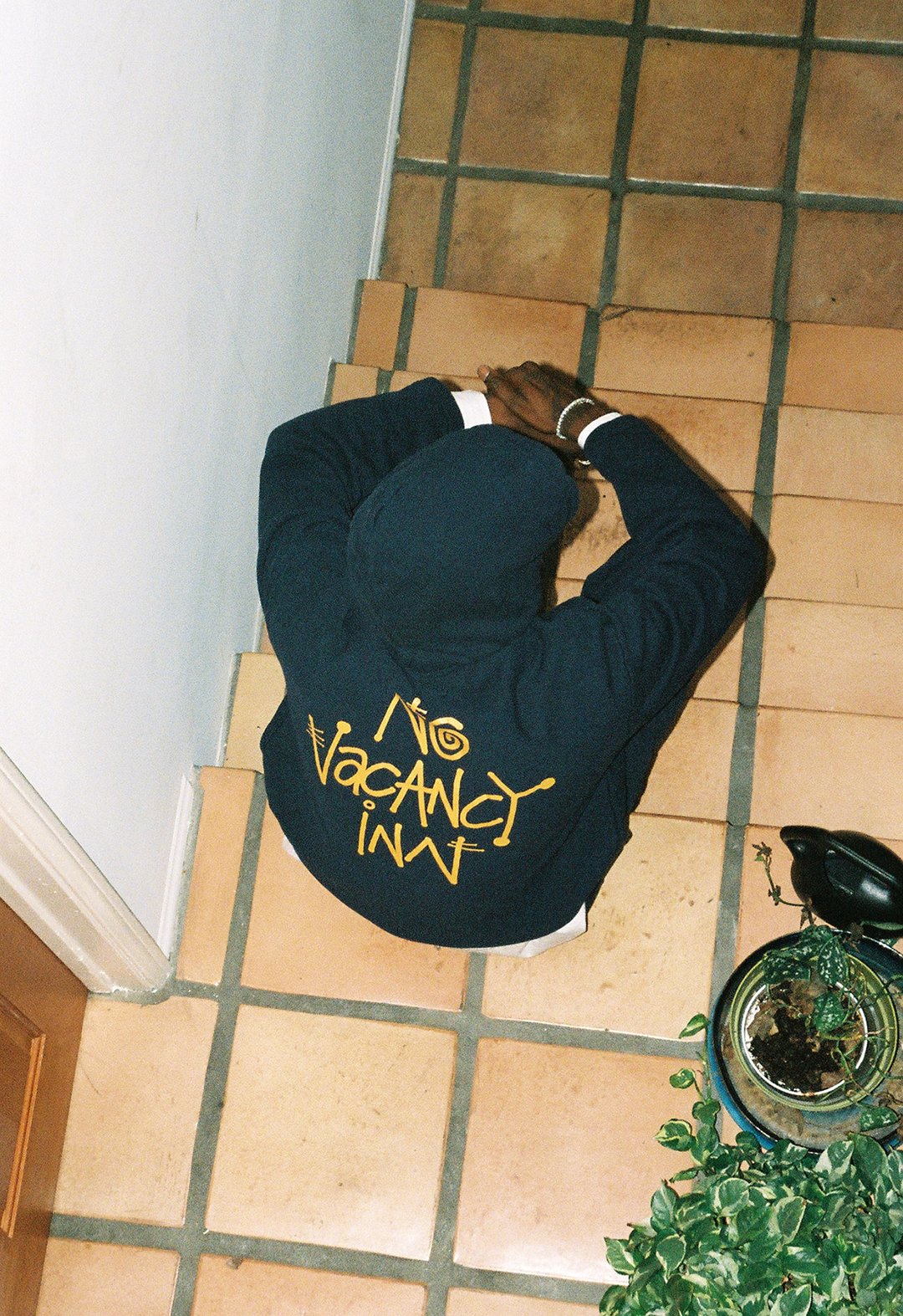 STUSSY × No Vacancy Inn コラボレーションが9/25発売 (ステューシー ノー バカンシー イン)