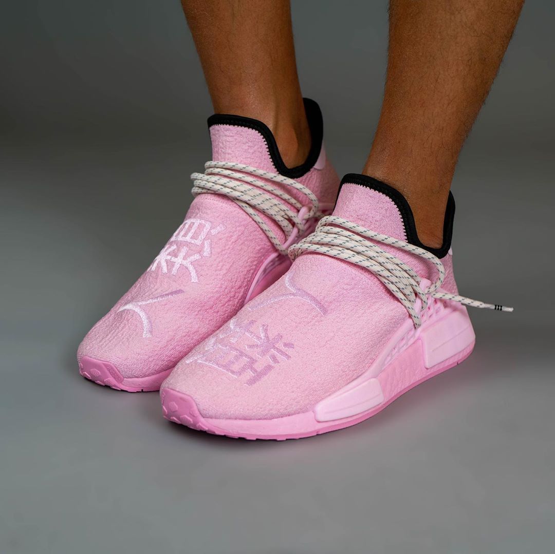 【国内 3/27 発売】Pharrell Williams x adidas Originals NMD TRAIL HU “Pink/Human Race” (ファレル・ウィリアムス アディダス オリジナルス エヌエムディー “ピンク/人類”) [GY0088]