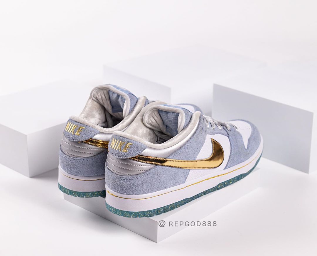 【12/18、12/19 発売】ショーン・クライヴァー × ナイキ SB ダンク ロー “ホワイト/サイコブルー” (Sean Cliver x NIKE SB DUNK LOW “White/Psychic Blue”) [DC9936-100]