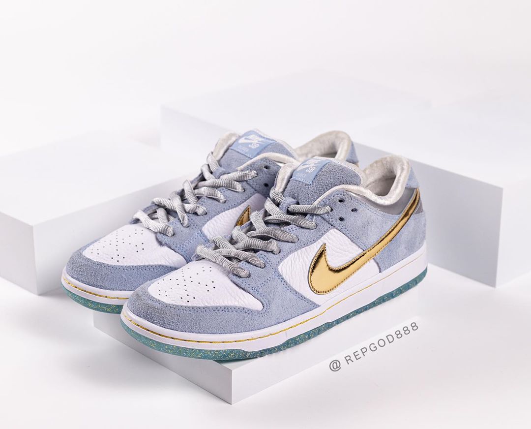 【12/18、12/19 発売】ショーン・クライヴァー × ナイキ SB ダンク ロー “ホワイト/サイコブルー” (Sean Cliver x NIKE SB DUNK LOW “White/Psychic Blue”) [DC9936-100]