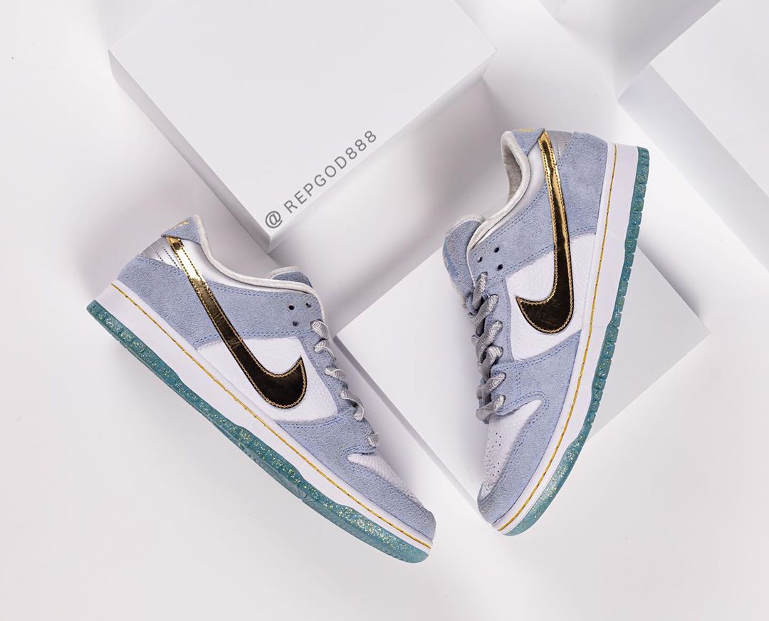 【12/18、12/19 発売】ショーン・クライヴァー × ナイキ SB ダンク ロー “ホワイト/サイコブルー” (Sean Cliver x NIKE SB DUNK LOW “White/Psychic Blue”) [DC9936-100]