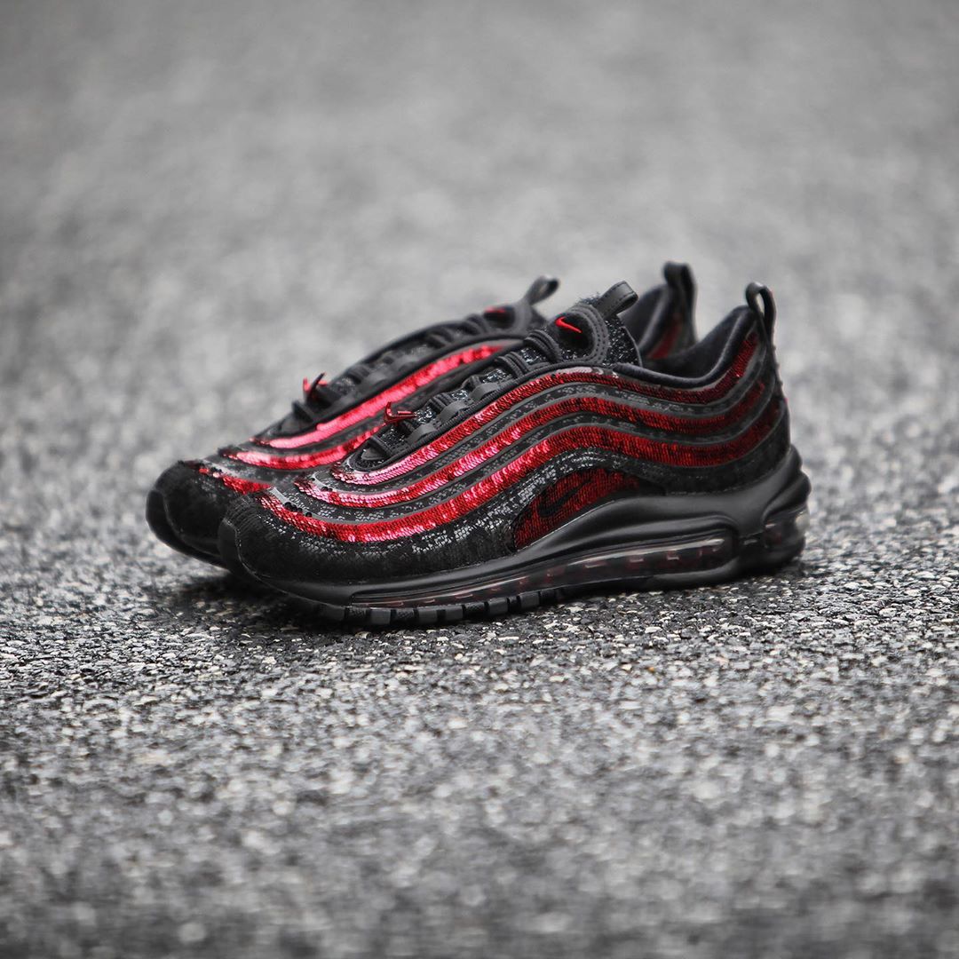 ナイキ ウィメンズ エア マックス 97 “ブラック/レッド/スパンコール” (NIKE WMNS AIR MAX 97 “Black/Red/Sequin”) [DC1709-060]