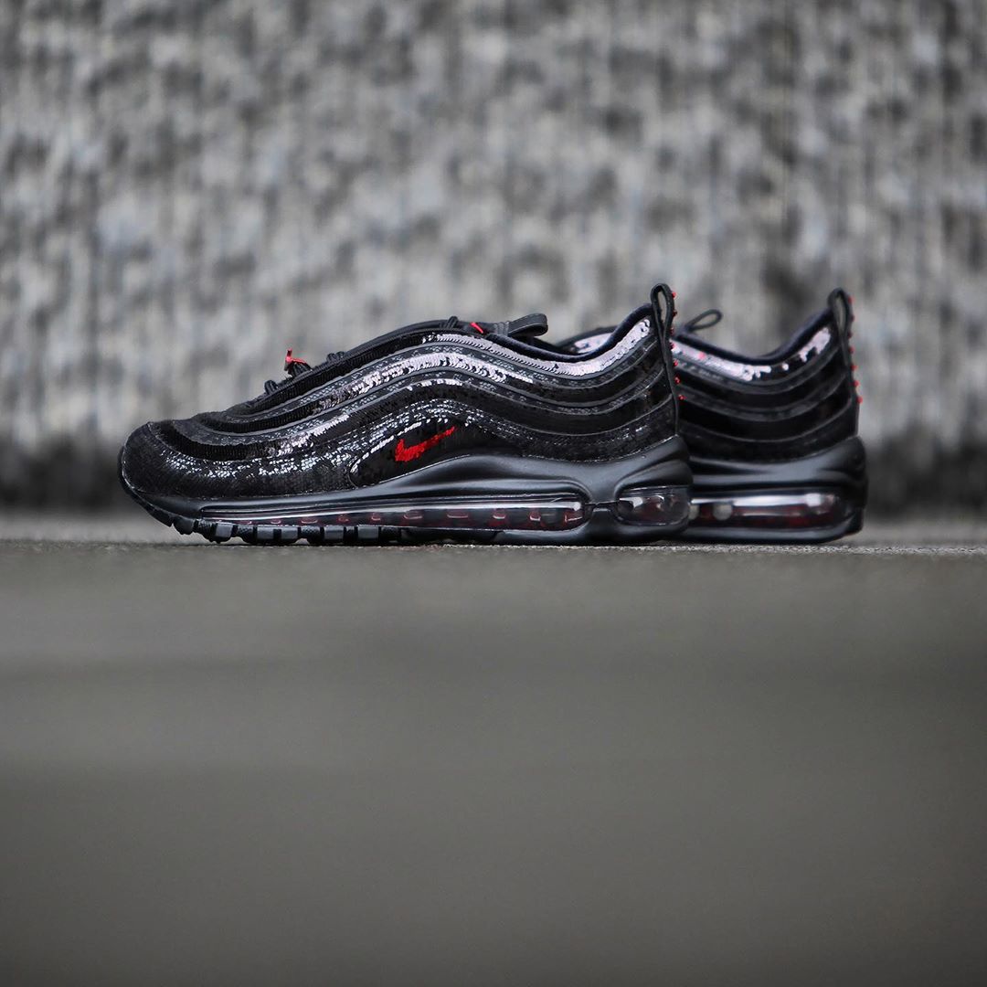 ナイキ ウィメンズ エア マックス 97 “ブラック/レッド/スパンコール” (NIKE WMNS AIR MAX 97 “Black/Red/Sequin”) [DC1709-060]