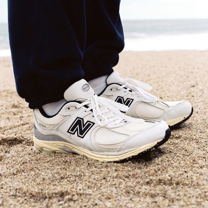 国内 11/14 発売！thisisneverthat × New Balance ML2002 RN/RT “Grey/White” (ディスイズネバーザット ニューバランス “グレー/ホワイト”)