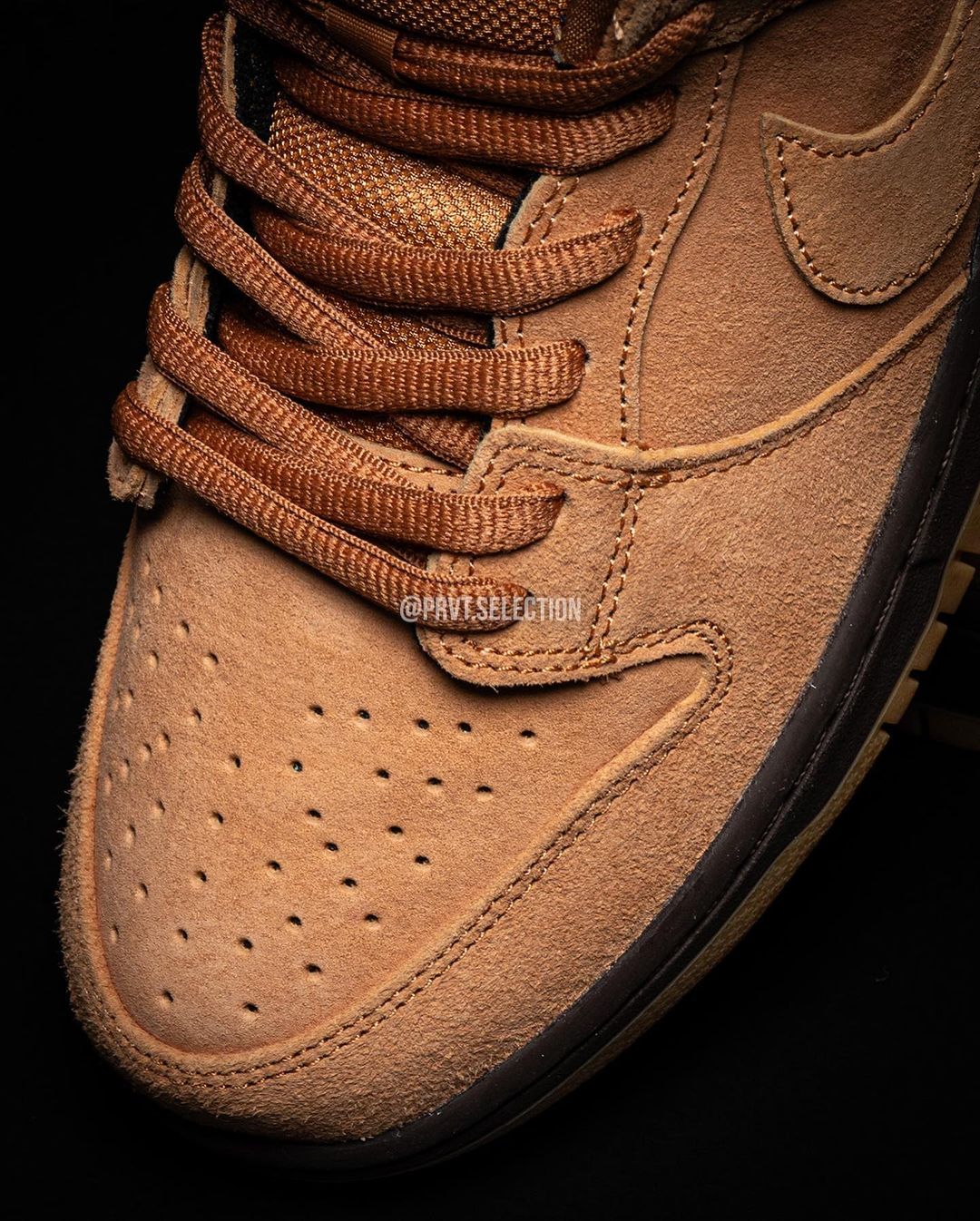 【2023年 11/13、11/18 リストック】ナイキ ダンク SB ロー プロ “ウィート” (NIKE DUNK SB LOW PRO “Wheat”) [BQ6817-204]