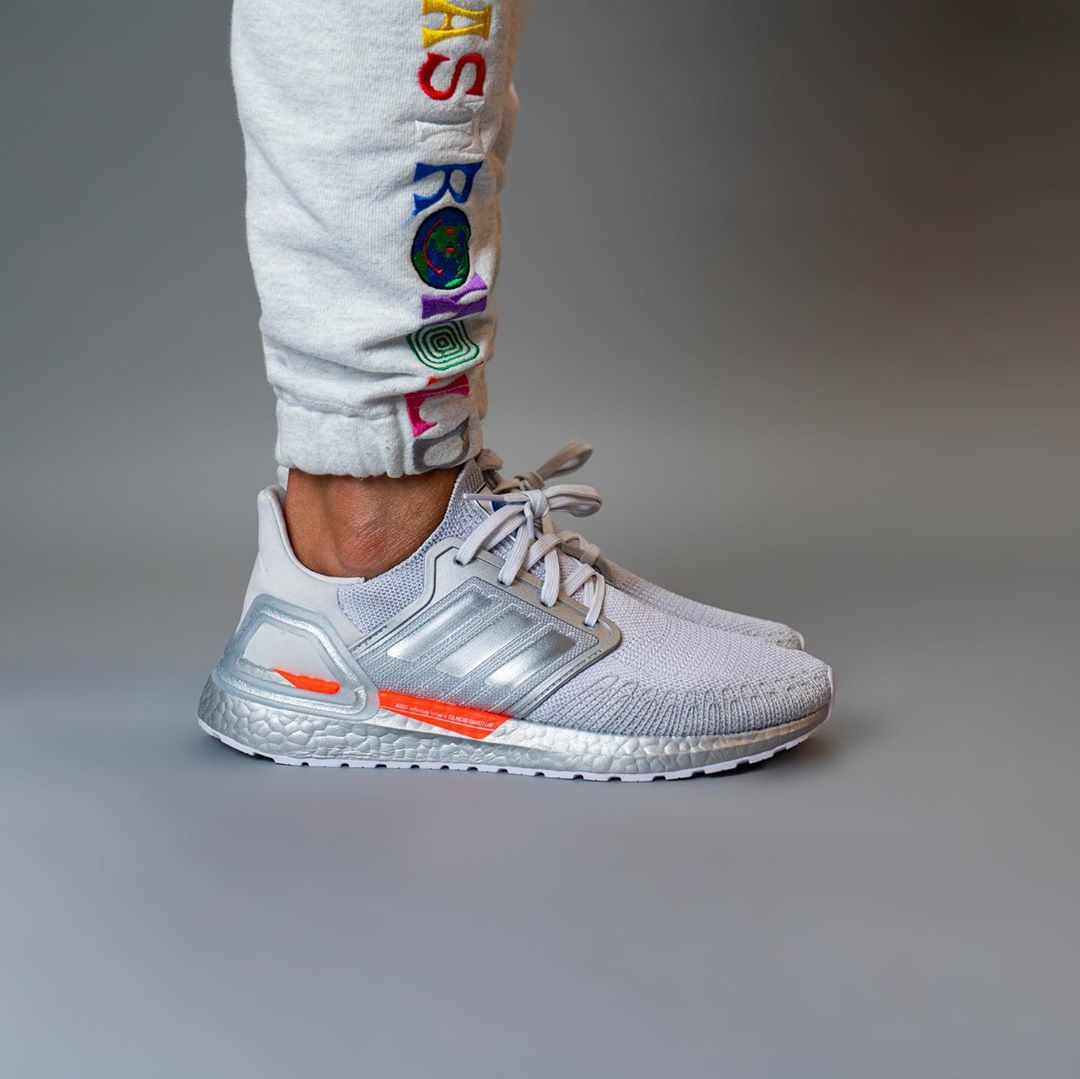 アディダス ウルトラブースト adidas Ultra Boost NASA